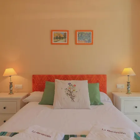 C64 - Nogalera 2 Bedroom Retro Daire