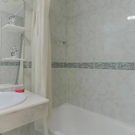 C64 - Nogalera 2 Bedroom Retro *
